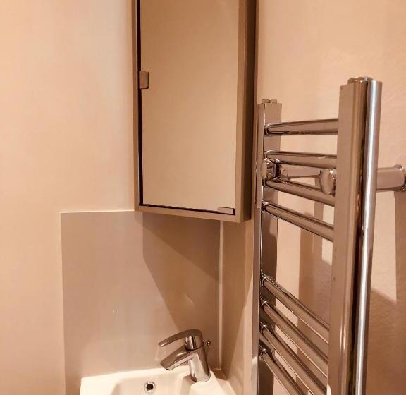 استودیو استاندارد با تخت کینگ, Maritime Pods