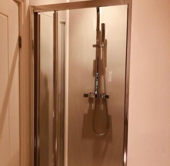 استودیو استاندارد با تخت کینگ, Maritime Pods