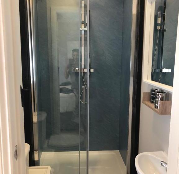 اتاق استاندارد اینتریور, Maritime Pods