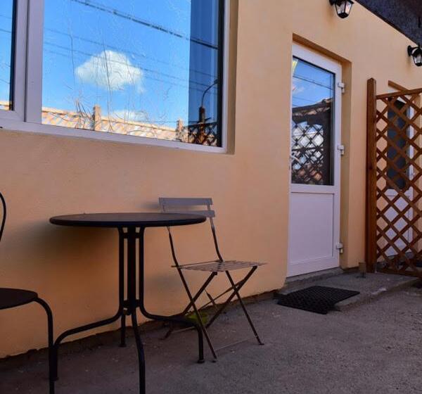 اتاق کلاسیک چهارنفره, Victoriei 35b