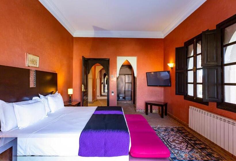 اتاق لوکس, Villa Thaifa