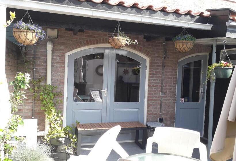 اتاق خانوادگی, B&b Casandra