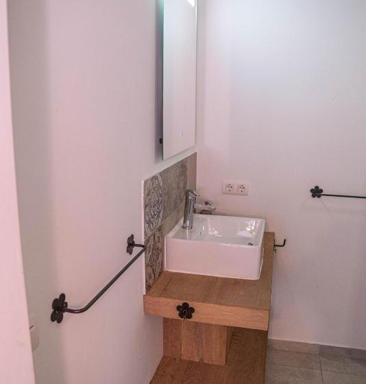 اتاق استاندارد با چشم‌انداز استخر, Finca Las Hierbas B&b