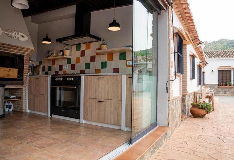 اتاق استاندارد با چشم‌انداز استخر, Finca Las Hierbas B&b