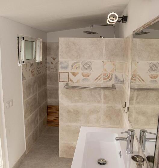 چادر با خدمات رفاهی استاندارد, Finca Las Hierbas B&b