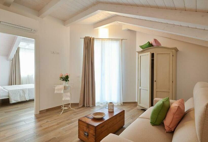 سوییت خانوادگی, Agriturismo Casastella