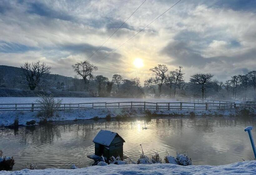 خانه 2 خوابه, The Hayloft Cheshire