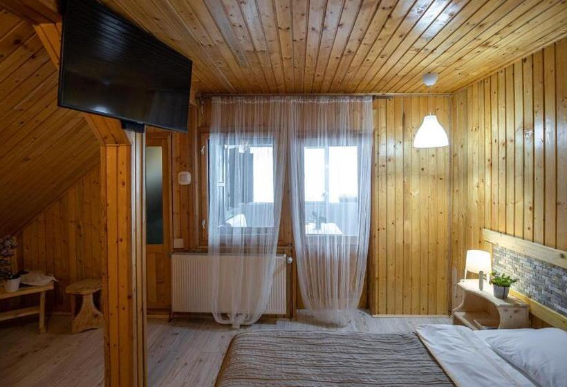اتاق استاندارد با چشم‌انداز کوهستان, Poiana Cristian