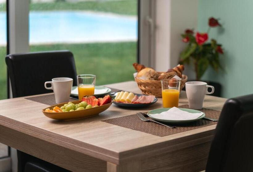 اتاق استاندارد با بالکن و چشم‌انداز دریا, Silverside Holidays