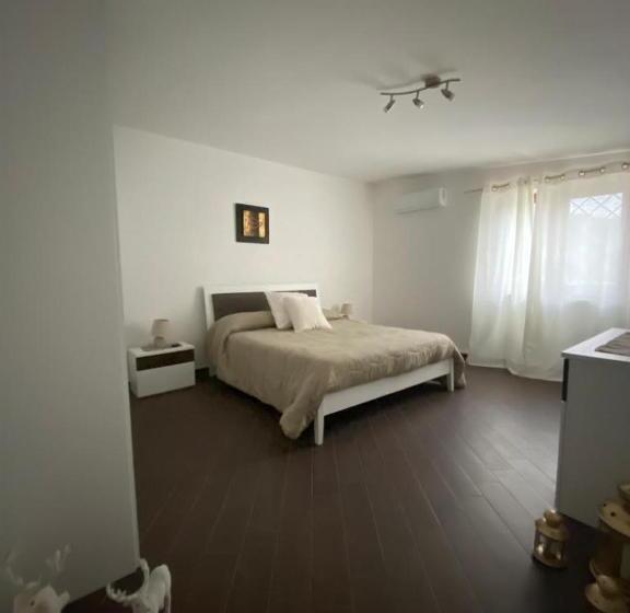 استودیو استاندارد با تراس, B&b Le Rocce
