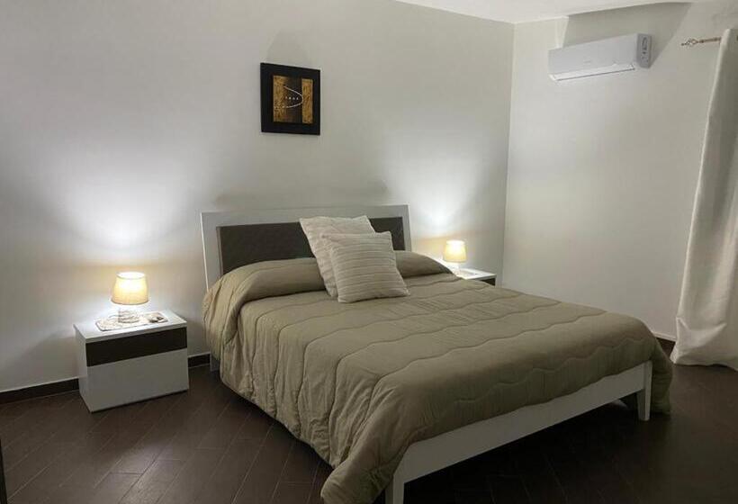 استودیو استاندارد با تراس, B&b Le Rocce