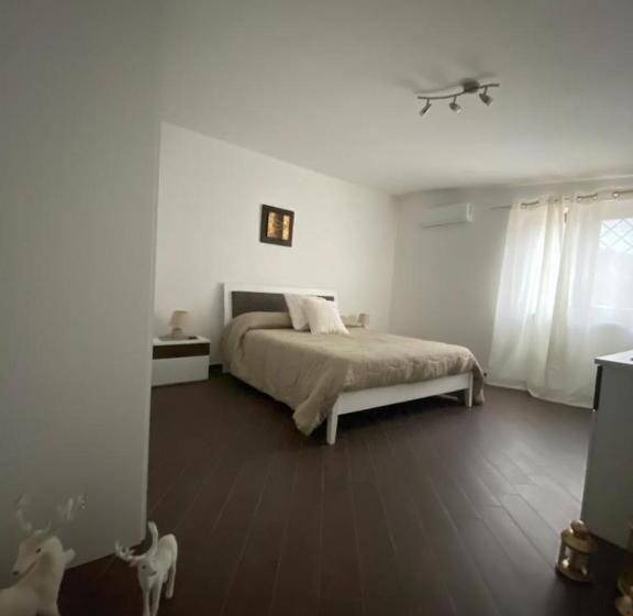 استودیو استاندارد با تراس, B&b Le Rocce
