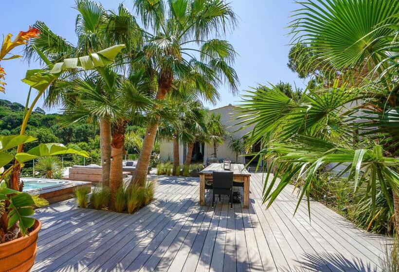 اتاق استاندارد با چشم‌انداز باغ, Villa Sant Anna