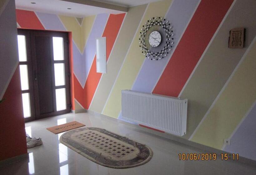 اتاق لوکس, Casa Anton