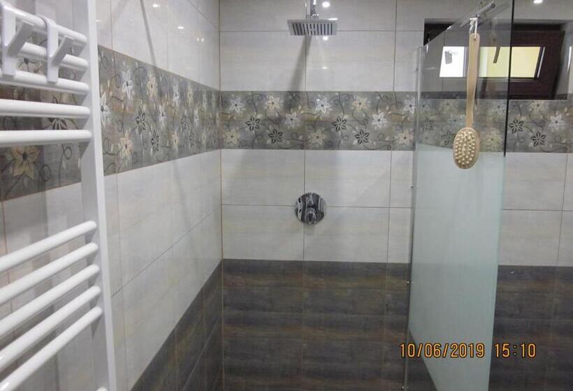 اتاق لوکس, Casa Anton