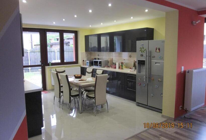 اتاق لوکس, Casa Anton