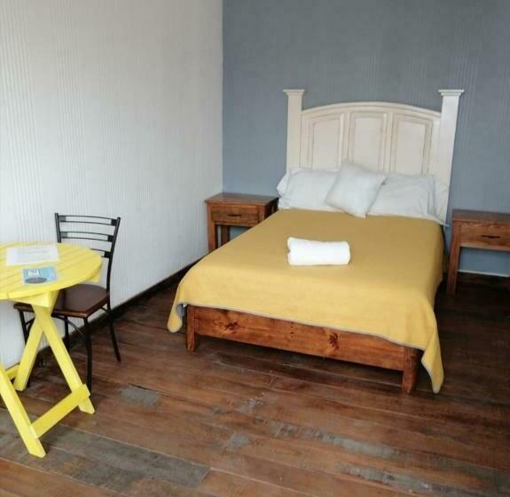 اتاق استاندارد, Hostal Mago