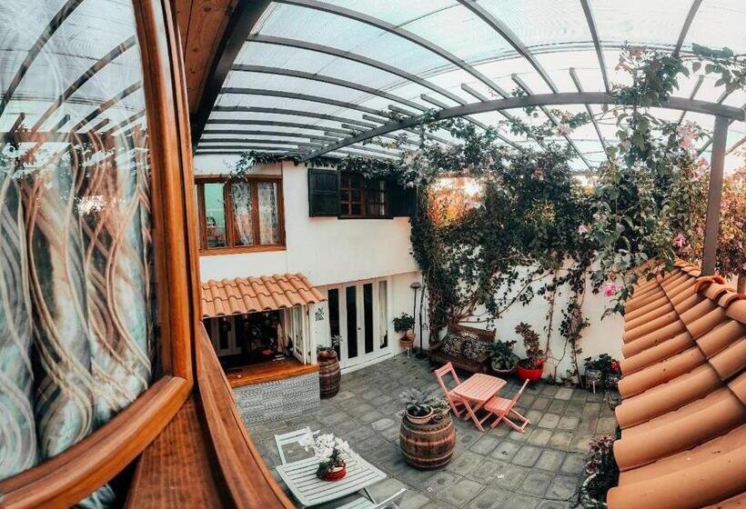 اتاق استاندارد چهار تخته, Hostal Mago
