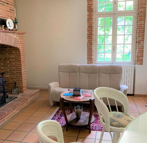 اتاق لوکس, Manoir De La Gravette