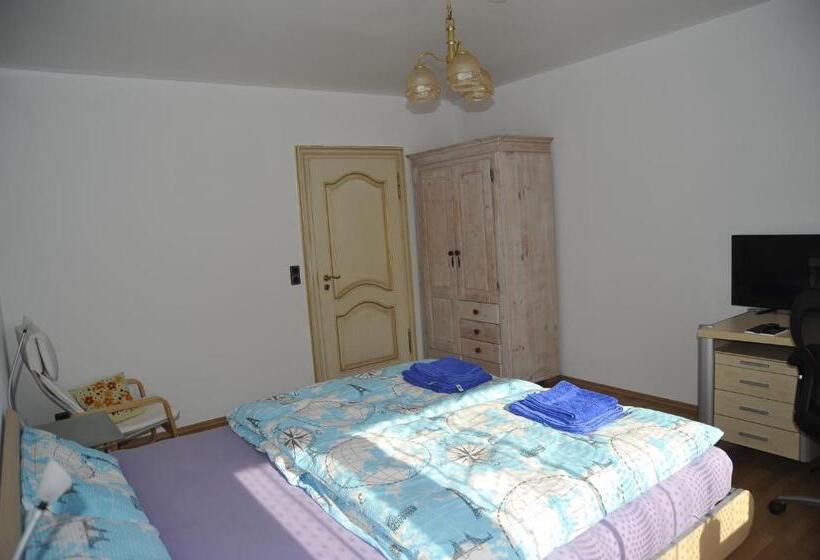 اتاق استاندارد, Zur Herzklinik