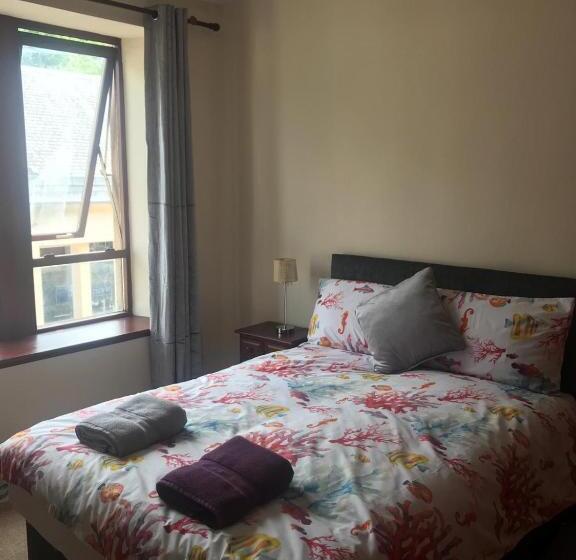 اتاق اکونومی, Prime Location Rooms In High Street