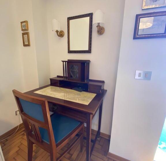 اتاق استاندارد با تراس, B&b And Sail
