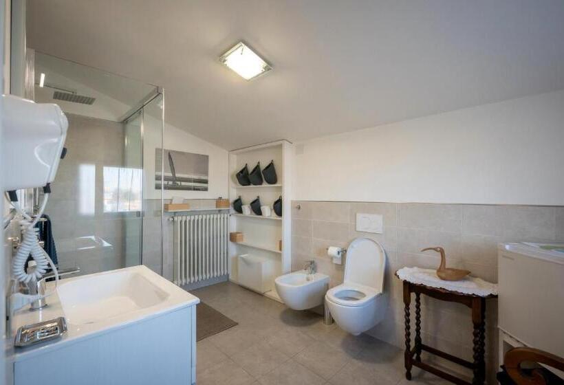 اتاق استاندارد, B&b And Sail
