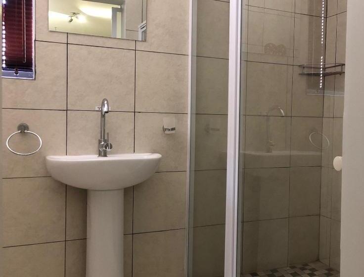 اتاق راحتی, Kliprand Guest House