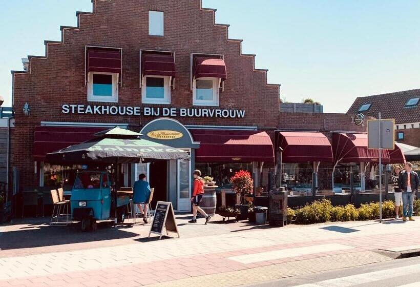اتاق لوکس با بالکن, Slapen Bij De Buurvrouw