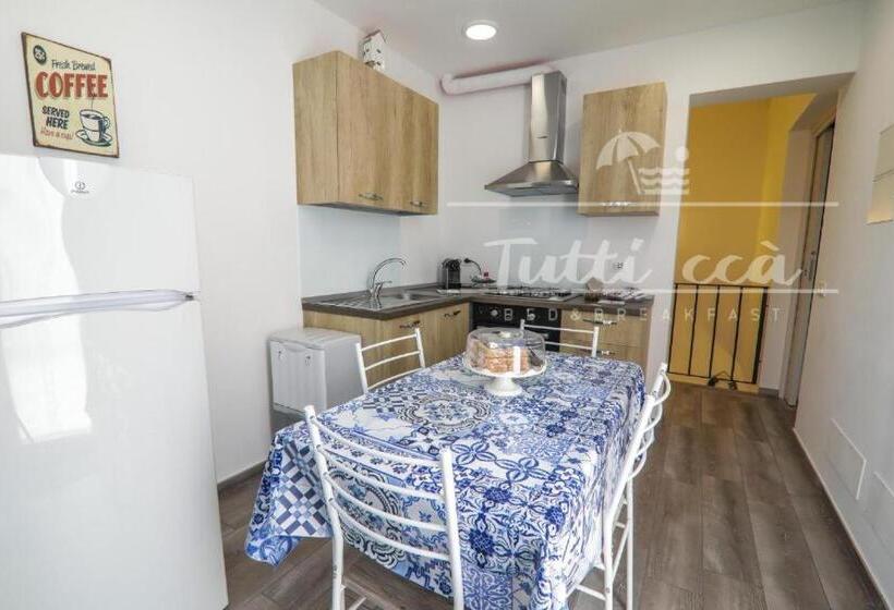اتاق دوبلکس, Tutti Ccà Airport Rooms