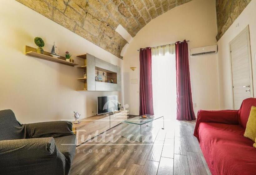 اتاق دوبلکس, Tutti Ccà Airport Rooms