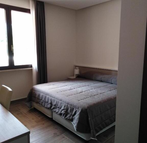 اتاق استاندارد با تخت بزرگ, Villa Niscima