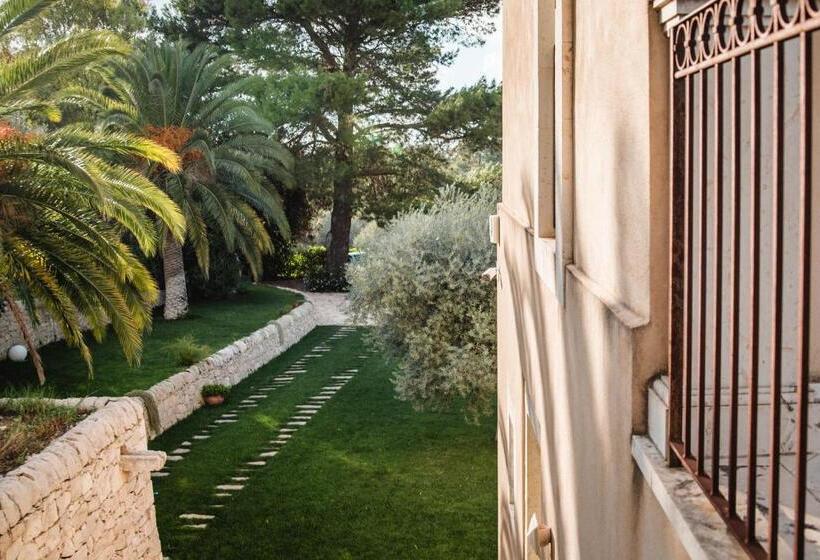 Suite with Terrace, Villa Santa Margherita