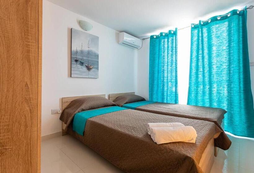 اتاق استاندارد با سرویس بهداشتی مشترک, Belvedere Airport Suites