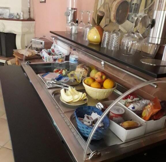 اتاق سوپریور با چشم‌انداز باغ, Kikka B&b