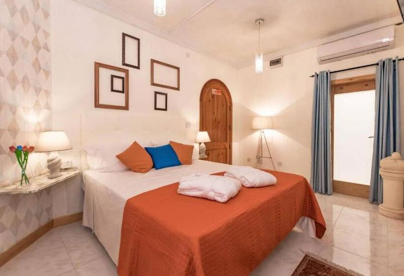 اتاق لوکس, Kikka B&b