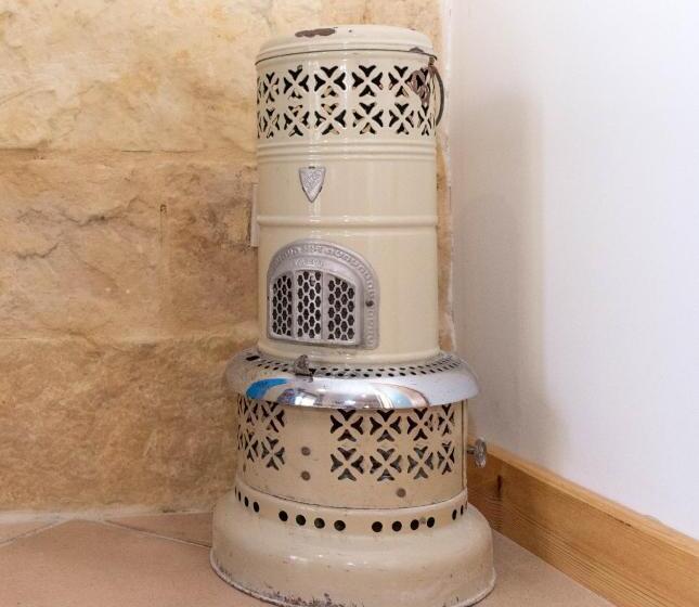 اتاق لوکس, Kikka B&b
