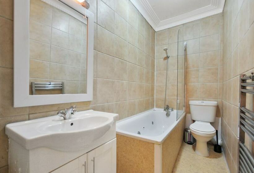 Apartament 2 Dormitoare, Access Earl S Court