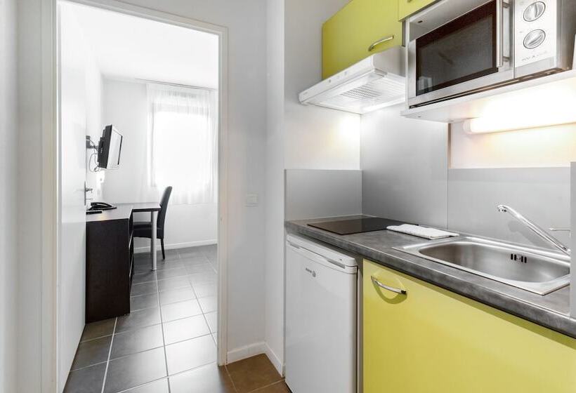 استودیوی استاندارد, All Suites Pau – Zenith