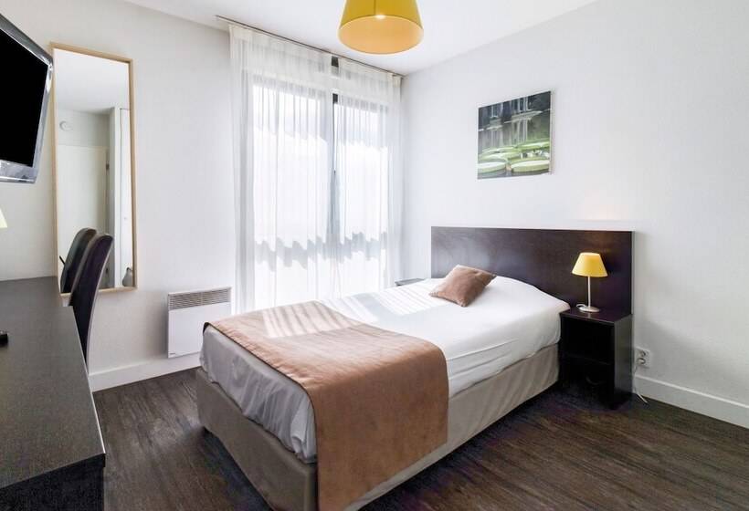 استودیوی استاندارد, All Suites Pau – Zenith
