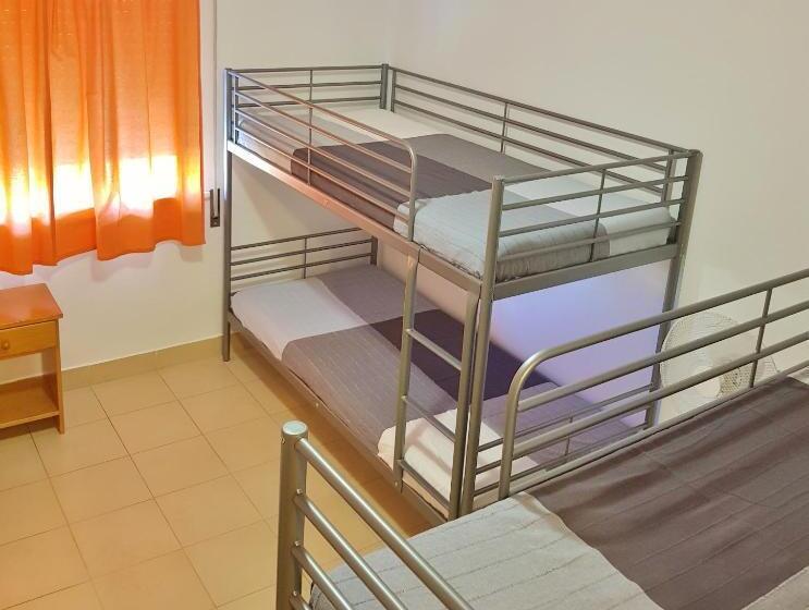 اتاق استاندارد با تخت‌های تاشو, Rialgarve