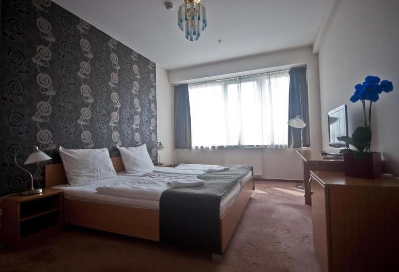 اتاق استاندارد, Canada Hotel Budapest