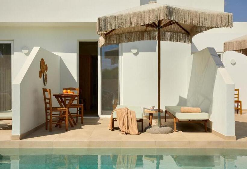 اتاق استاندارد با چشم‌انداز استخر, Absolute Kiotari Resort