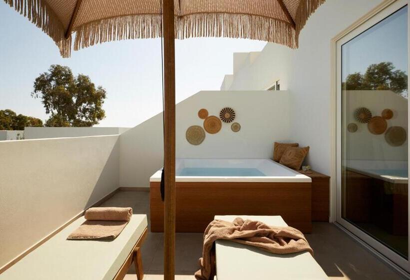 استودیوی لوکس, Absolute Kiotari Resort
