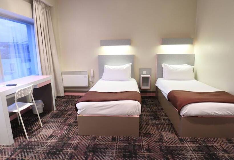 اتاق استاندارد سه نفره, Citrus Hotel Cheltenham By Compass Hospitality