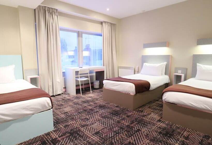 اتاق استاندارد سه نفره, Citrus Hotel Cheltenham By Compass Hospitality