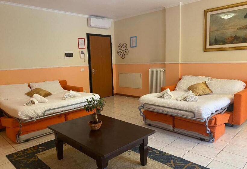 آپارتمان مدیریتی 2 خوابه, Ferretti Residence Garda Palace