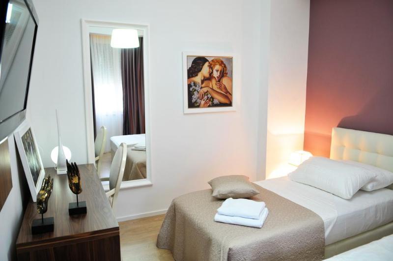 اتاق استاندارد سه نفره, Golden City Hotel & Spa, Tirana