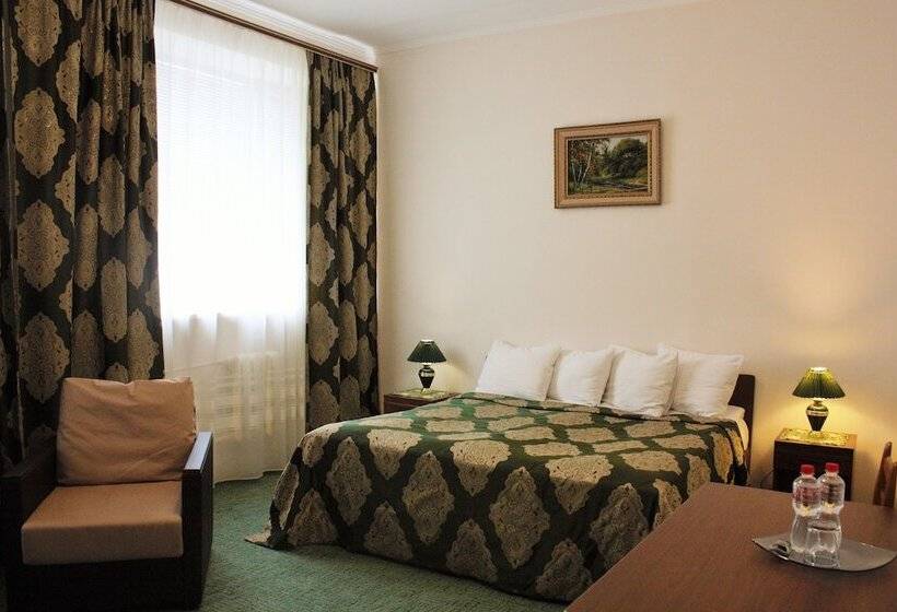 Junior Suite, Korona