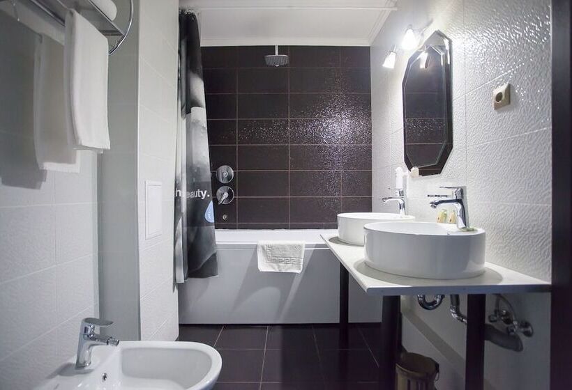 デラックスルーム, Marton Palace Kaliningrad